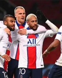  雷恩攻防两端全面开花，领跑集团展现冠军相