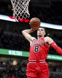  拉文暴扣点燃联合中心，公牛主场大胜活塞结束两连败